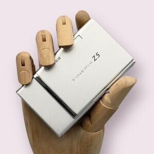 Fujifilm FinePix Z5fd Digital Camera | 6.3MP | Silver